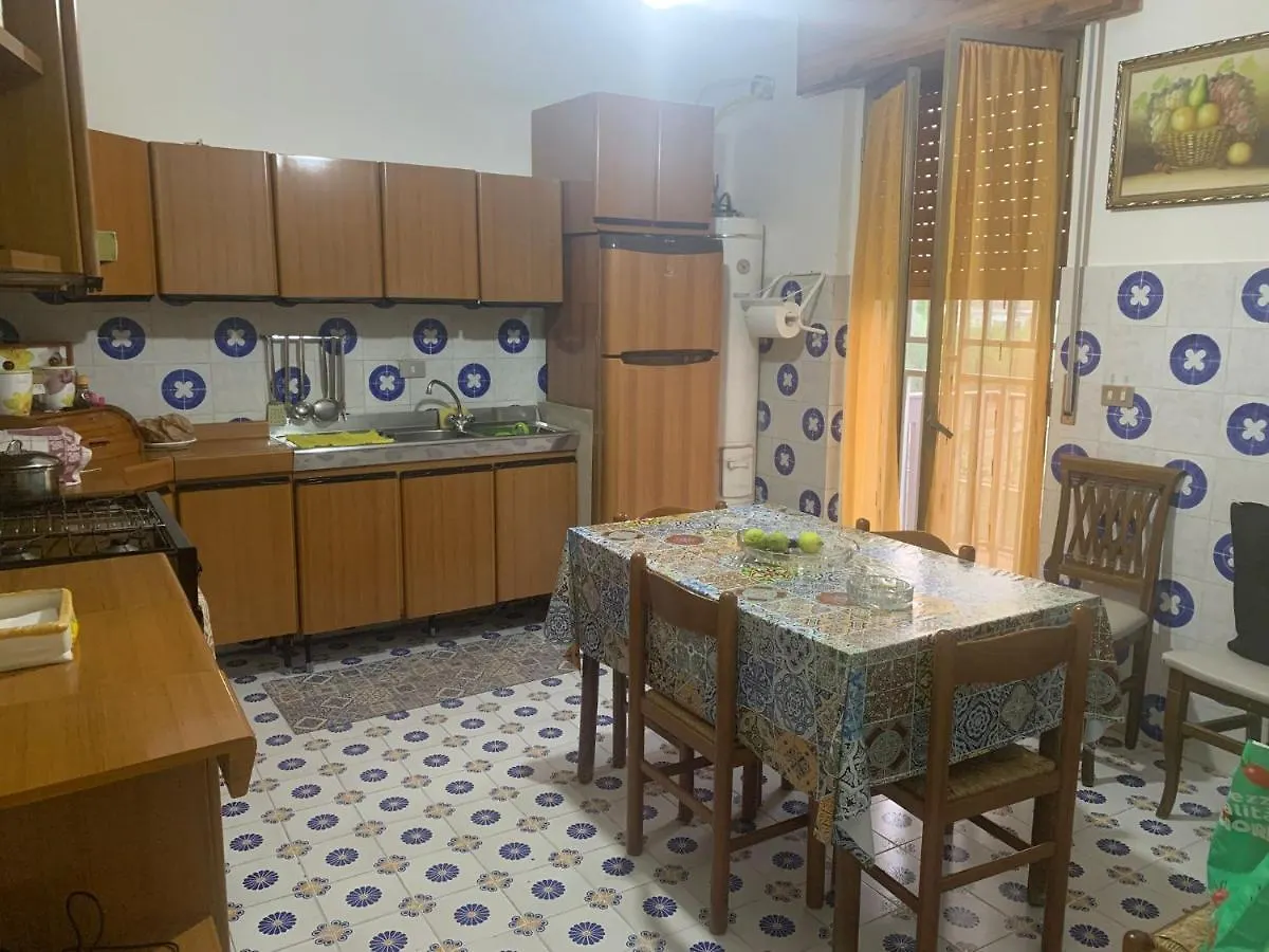 Jasmine House, Viale Kennedy, Santa Maria Del Focallo Сasa de vacaciones